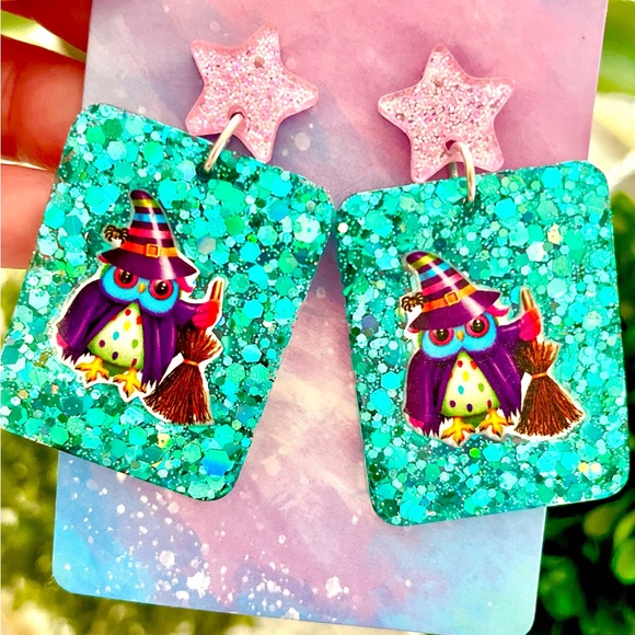 Lisa Frank Spooky Owl Acrylic Earrings - Picture 1 of 4